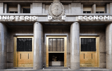 ministerio_de_economia_crop1596545136595.png_258117318.png